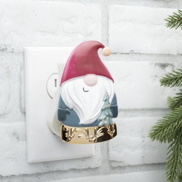 3 Pc Fragrance Oil Diffuser Bundle -  Gnome, Red Truck & Fa La La Stocking - Picture 4 of 12